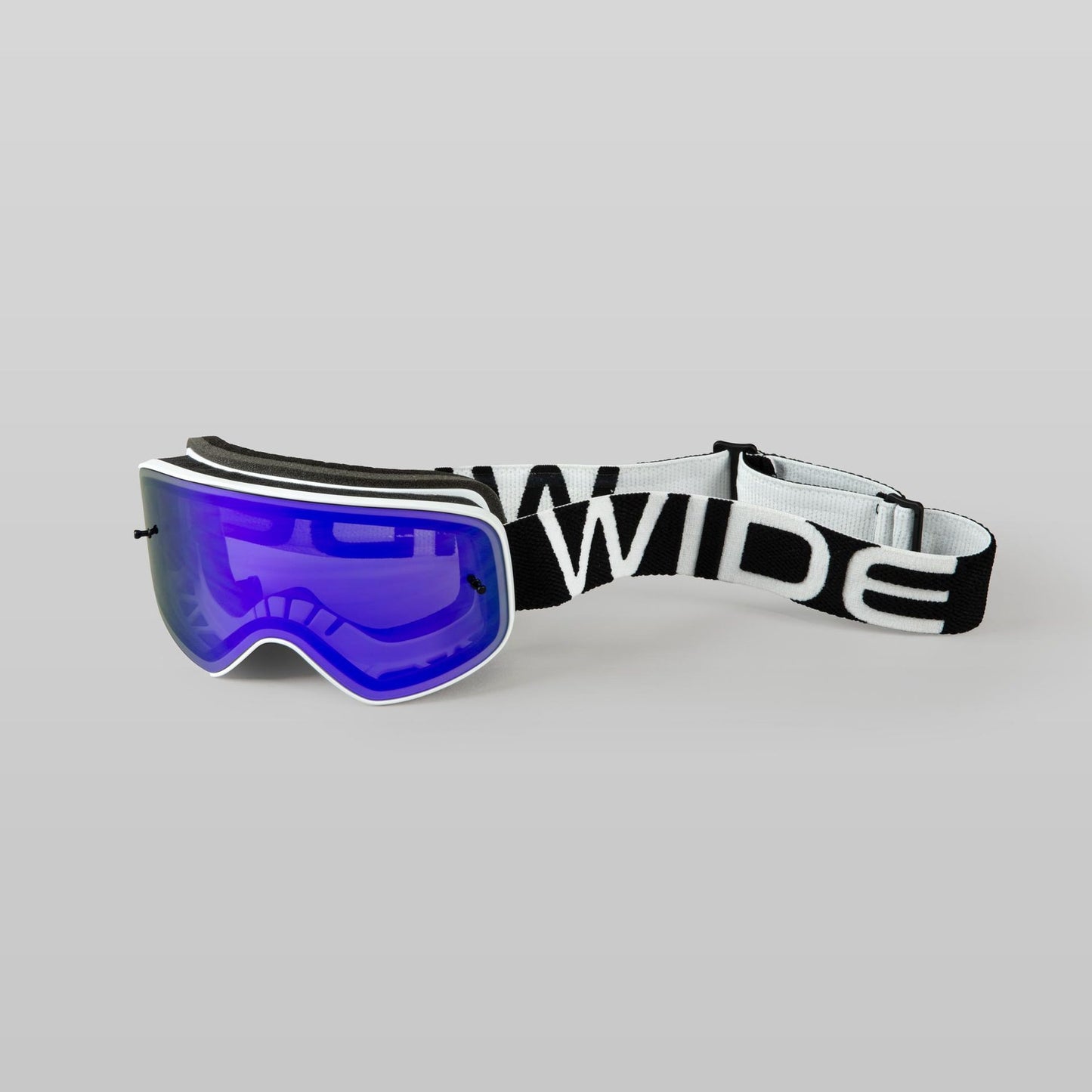 OPAQUE WHITE - PURPLE MIRROR // DELTA GOGGLES