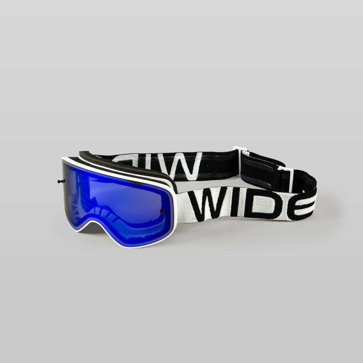 OPAQUE WHITE - BLUE MIRROR // DELTA GOGGLES